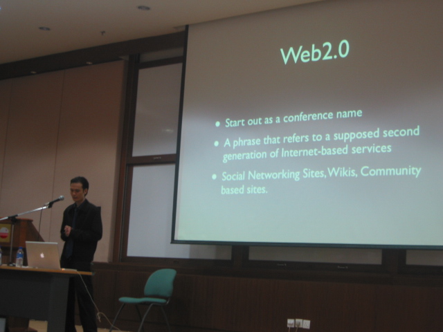 Jibone giving a talk about Web 2.0